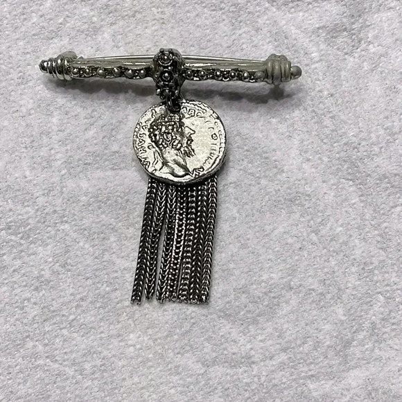 Vintage Roman coin brooch - Picture 1 of 4